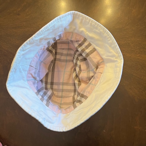 Burberry Bucket Hat Size Small White/Pink - Picture 2 of 4